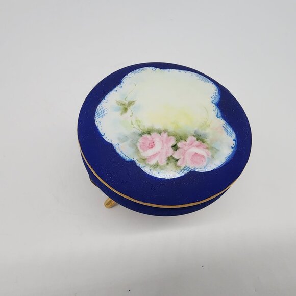 VTG Cobalt Blue Porcelain Footed Trinket Box Painted Floral Lid By E. Cumbria - Picture 4 of 11